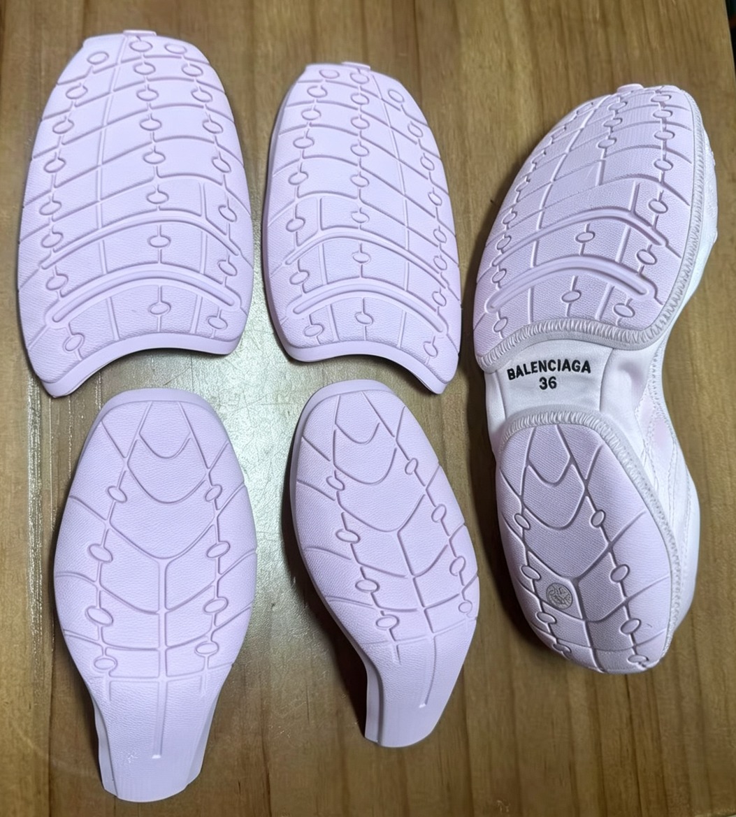 Split-sole rubber dance shoe sample