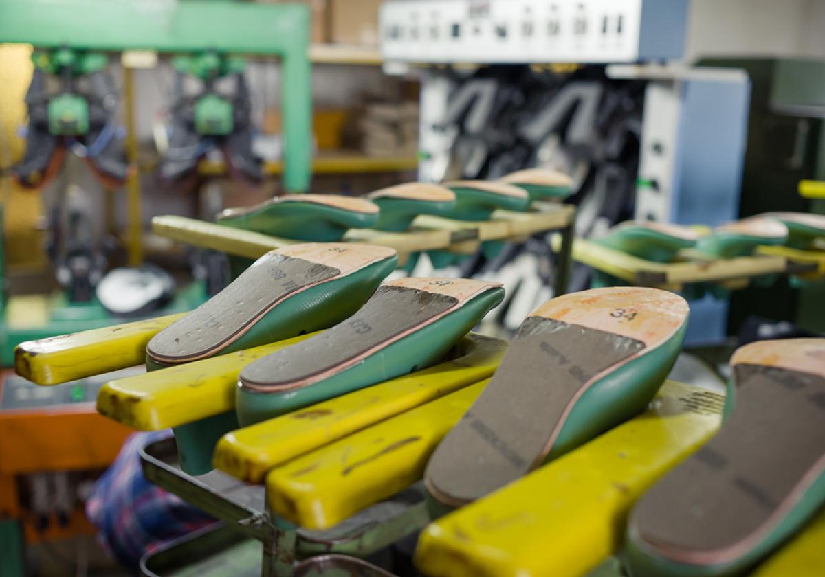 Shoe last and custom outsole development reference